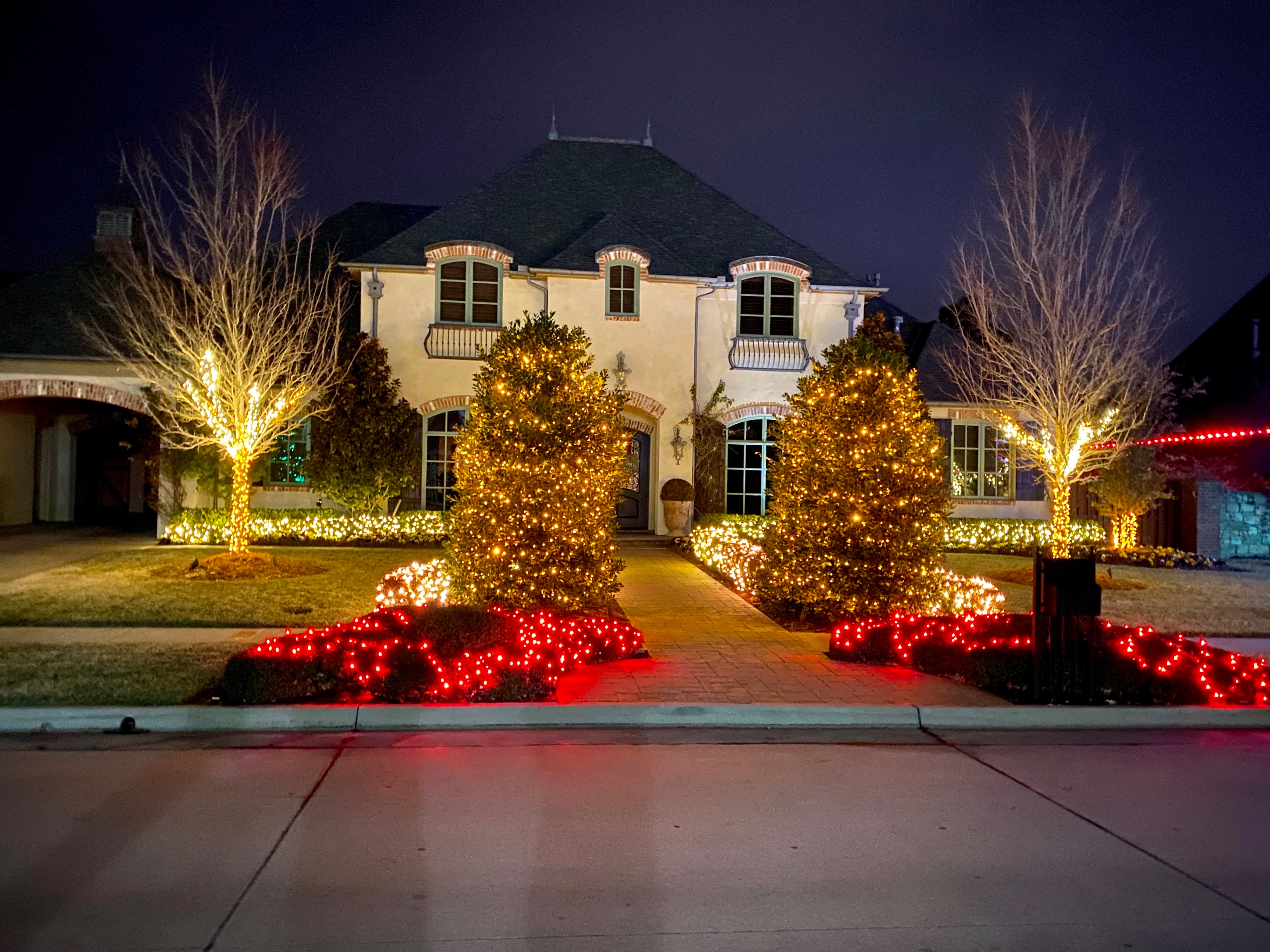 Luxury Christmas light installation demonstrating our premium lighting services in Gaillardia